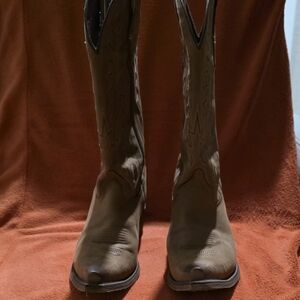 Nocona Tan Heeled Boots
